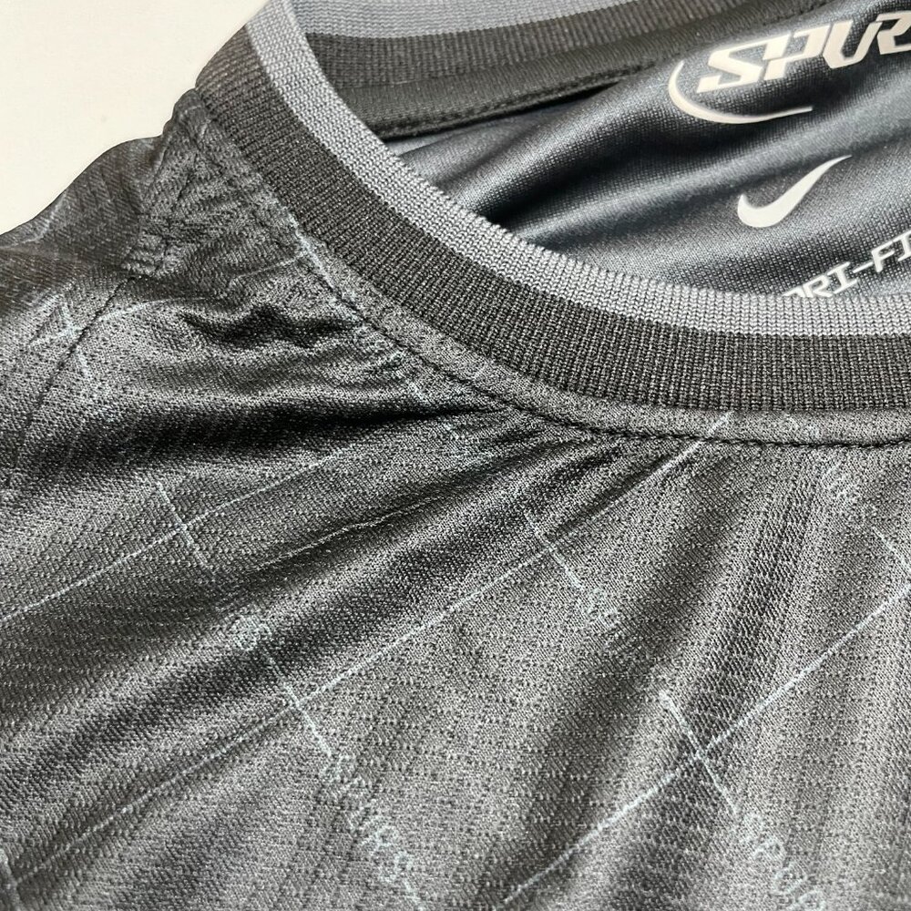 Nike Black Tottenham Hotspur Jersey - Picture 6 of 10